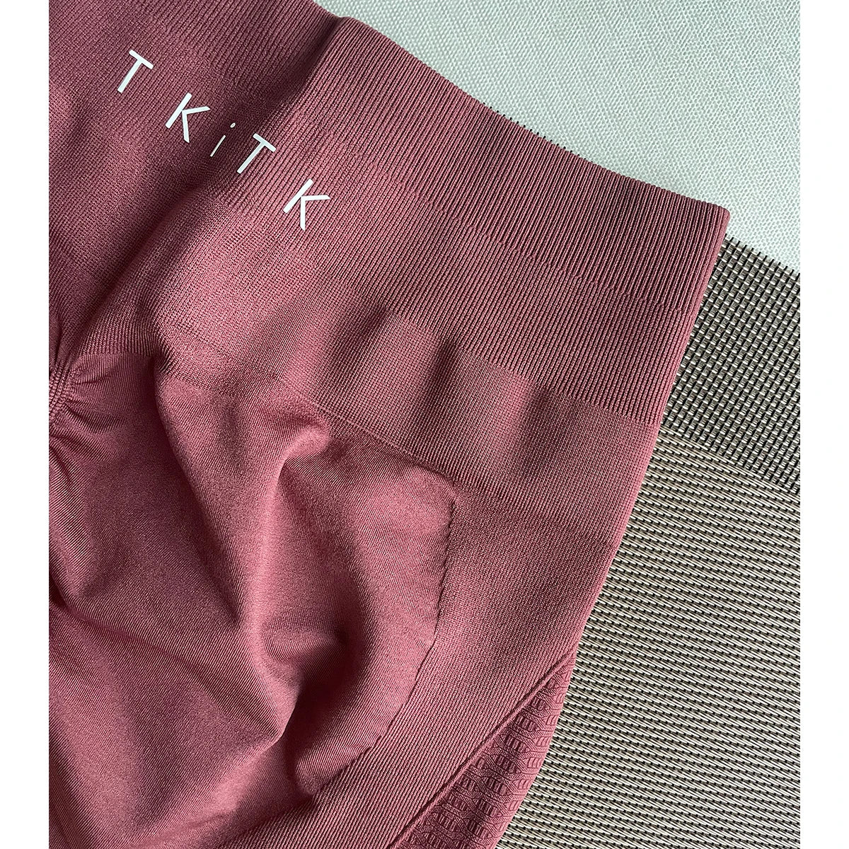 Womens Seamless Biker Shorts Two Piece Workout Set